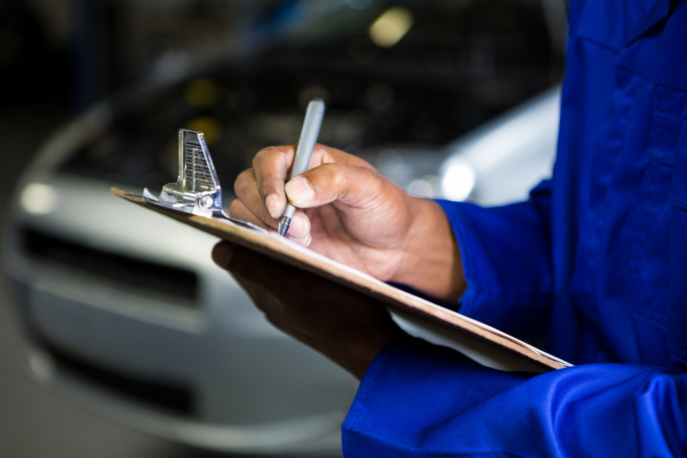 mechanic preparing check list 1